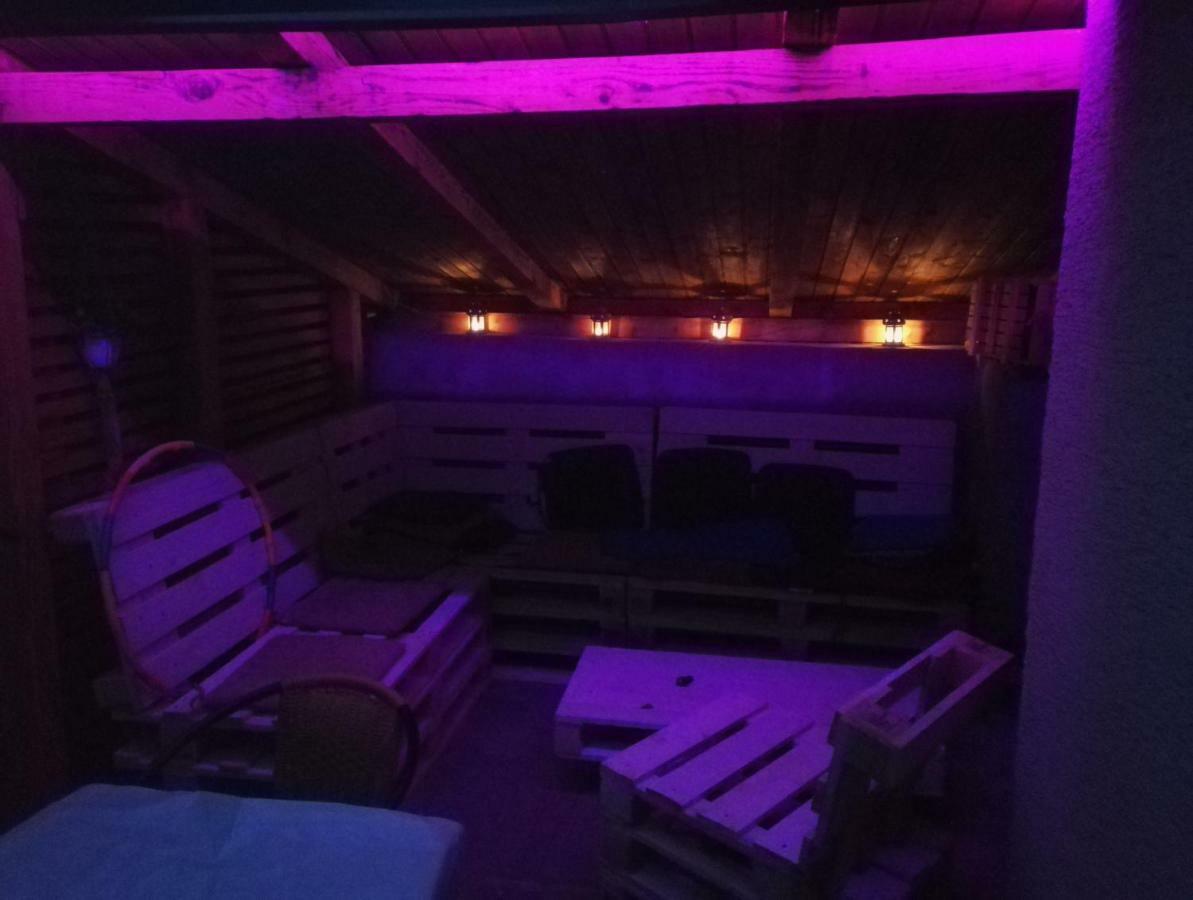 Apartmani Lovro Огулин Екстериор снимка